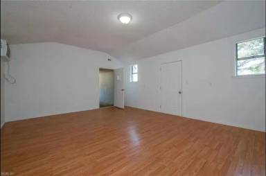 Main picture of 4865 Hampshire Ave