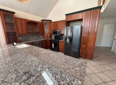 Main picture of 245 Center Dr