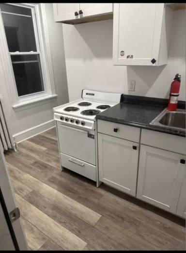 Main picture of 304 S 6th St