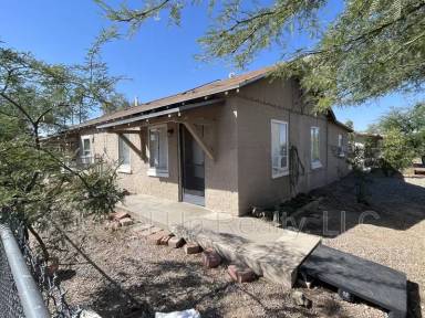 Main picture of 4002 S Lundy Ave