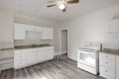 Main picture of 2709 Sullivant Ave