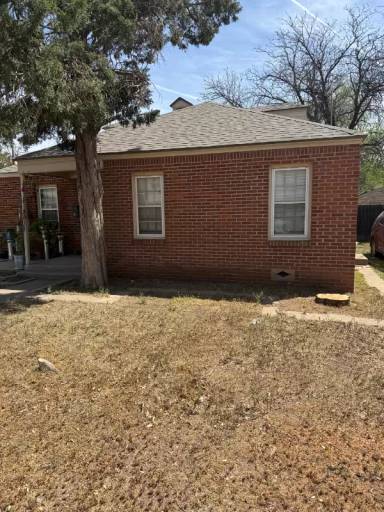 Main picture of 1613 Avenue Y