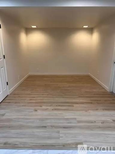 Main picture of 8771 Oakwood St