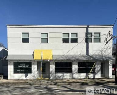 Main picture of 1023 S Park St