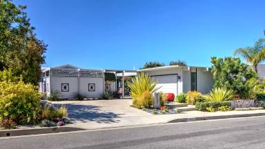 Main picture of 4023 Calle Mayo