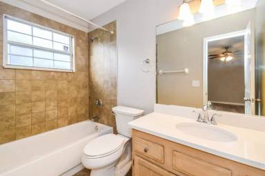 Main picture of 11180 Barbizon Cir E