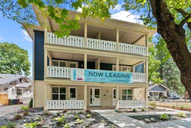 Main picture of 1517 S Grand Blvd