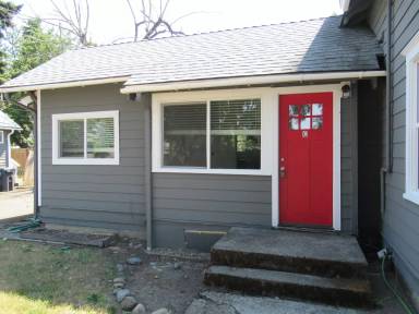 Main picture of 1385 Hines St SE