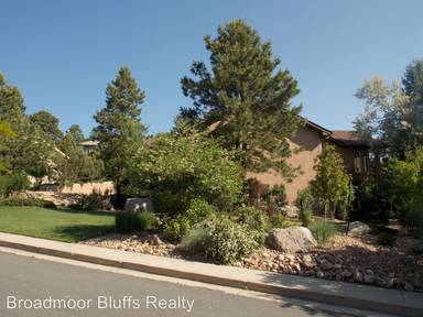 Main picture of 220 Stonebeck Ln