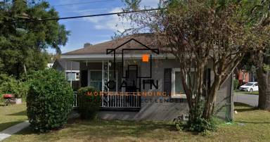 Main picture of 3212 Burroughs St