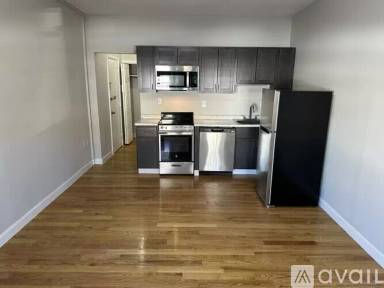 Main picture of 1124 Commonwealth Ave