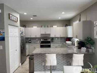 Main picture of 3506 W 86th Ter