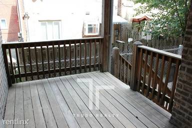 Main picture of 1115 W Oakdale Ave