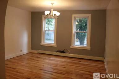 Main picture of 241 Elm St