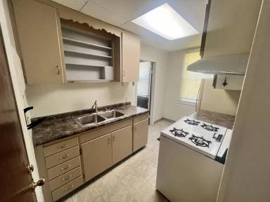 Main picture of 710 S Rose St