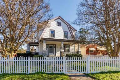 Main picture of 3436 Chesapeake Blvd