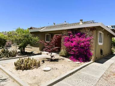 Main picture of 3143 Neal Ave