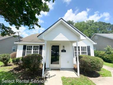Main picture of 206 Old Oak Rd