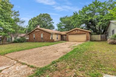 Main picture of 1816 Rapier Dr
