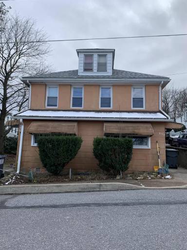 Main picture of 888 North St