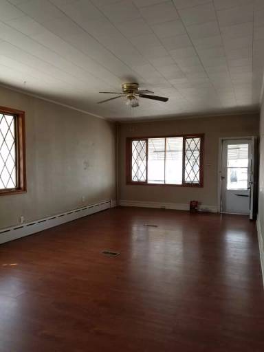 Main picture of 325 W White St