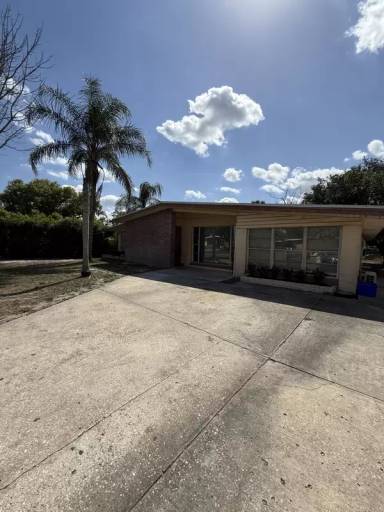 Main picture of 2626 S Laurel Ave