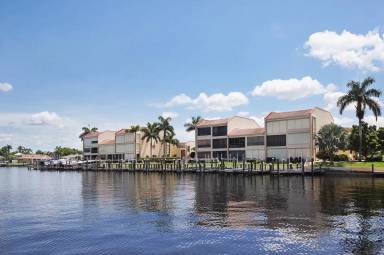 Main picture of 4010 SE 20th Pl