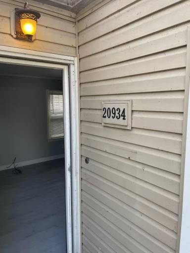 Main picture of 20860 Hollywood St