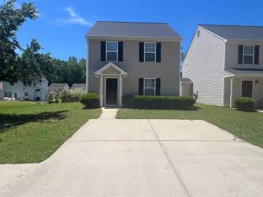 Main picture of 309 Goldenrod Dr