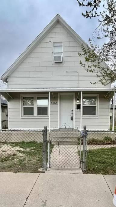 Main picture of 4668 Sherman St