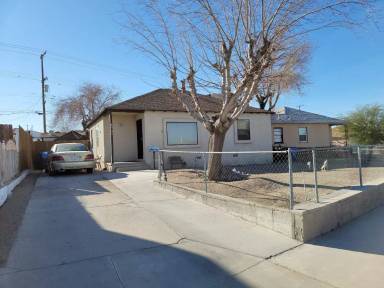 Main picture of 930 Nancy St