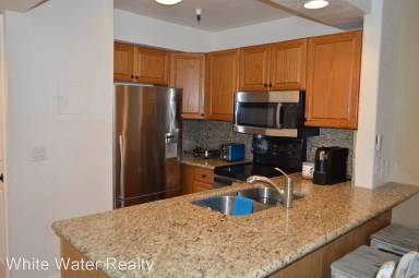 Main picture of 3830 Avenida del Presidente