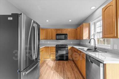 Main picture of 2299 Vermont Ave