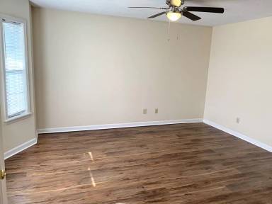 Main picture of 908 Van Buren Ave