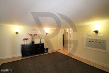 Main picture of 622-26 W Roscoe St