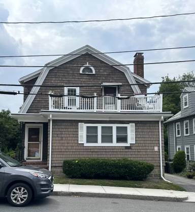 Main picture of 11 Bridgham Ave