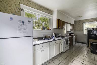 Main picture of 1030-1032 Michigan Ave