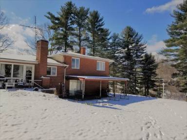 Main picture of 46 Pine Ln