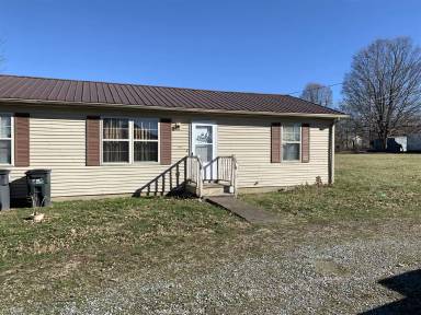 Main picture of 7102 Greensburg Rd