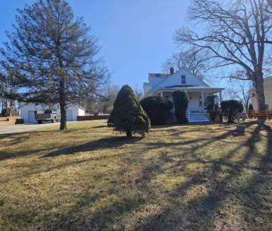 Main picture of 2939 Daisy Rd