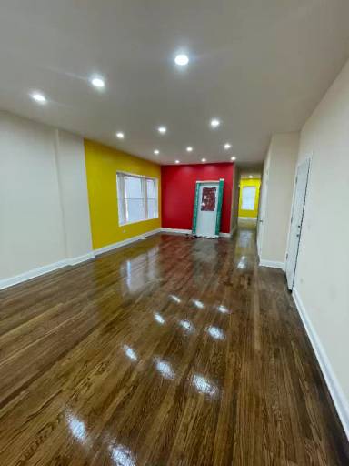 Main picture of 401 S Homan Ave