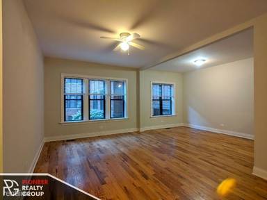 Main picture of 620-30 W Cornelia Ave