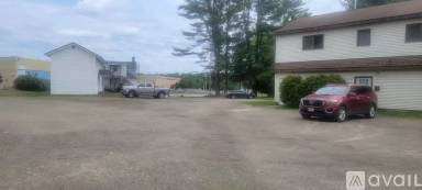 Main picture of 885 Main St