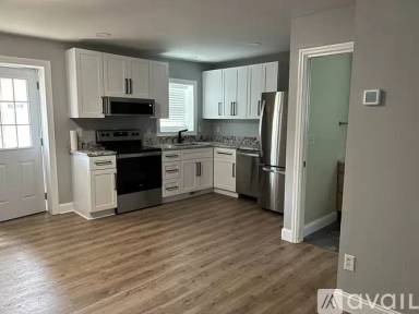 Main picture of 402 W Pine St
