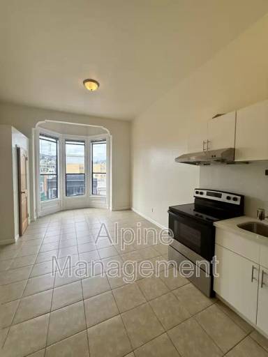 Main picture of 2315 Mission St