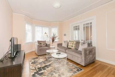 Main picture of 3434 California St