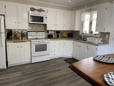 Main picture of 172 Warren Ave