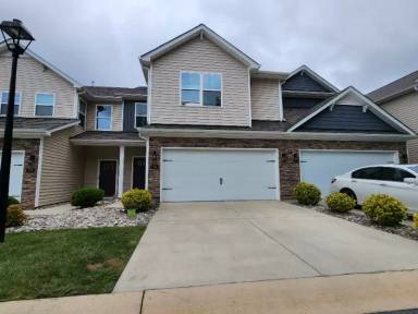 Main picture of 704 Riley Ln