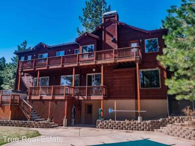 Main picture of 243 E Jeffrey Pine Rd