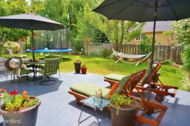Main picture of 61396 Rock Bluff Ln